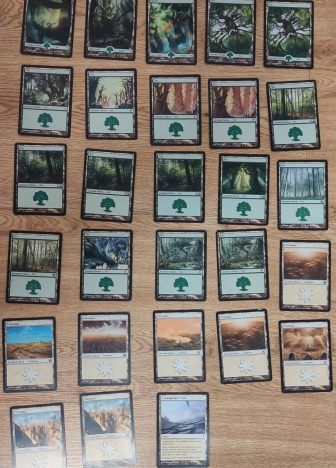 Набор зеленых, белых и бесцветных карт МТГ - фото №10